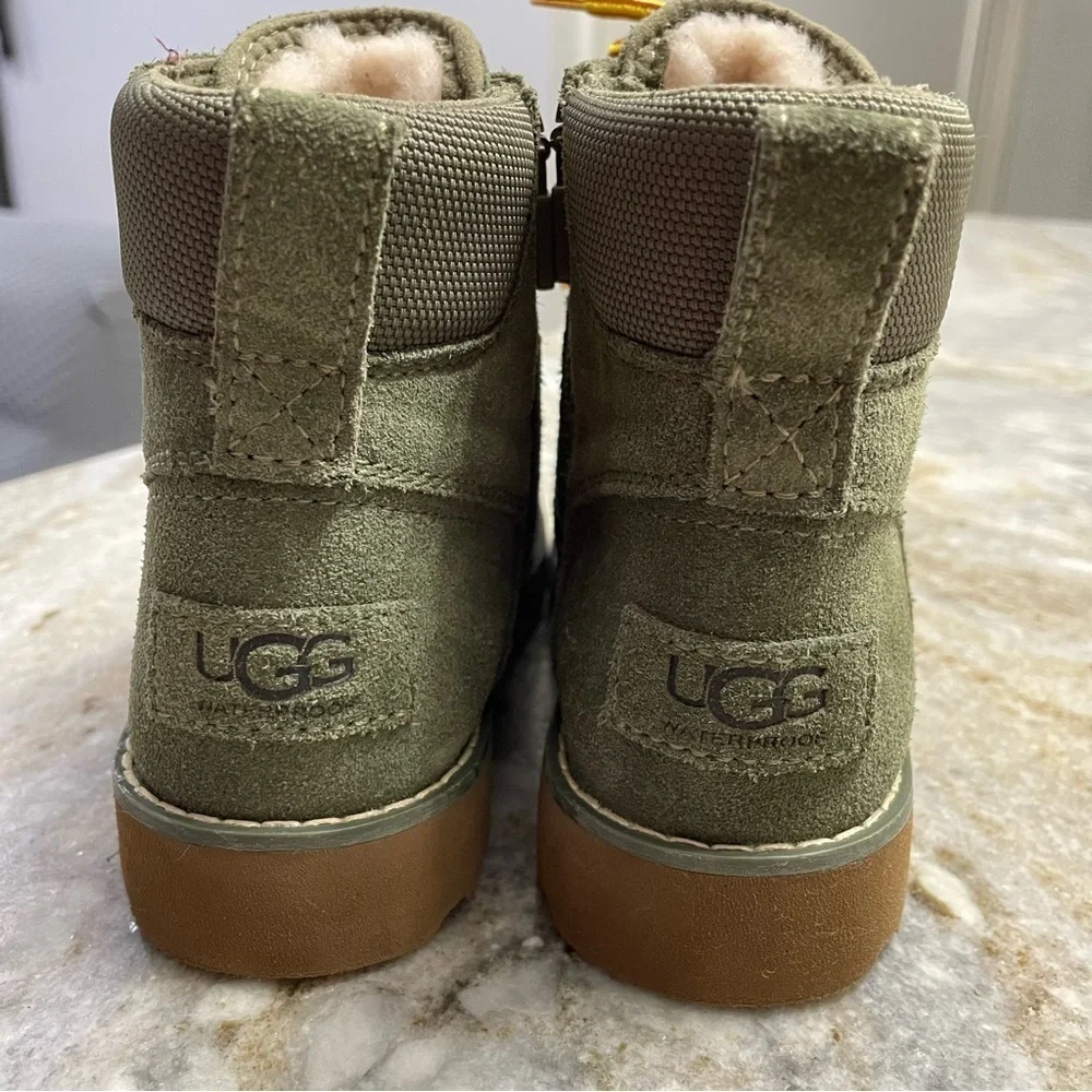 Kids' UGG K Hilmar CWR Olive 1094479K Waterproof Boots Toddlers Size 12